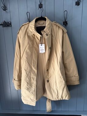 Women’a Puffet Beige Trench Coat Jacket